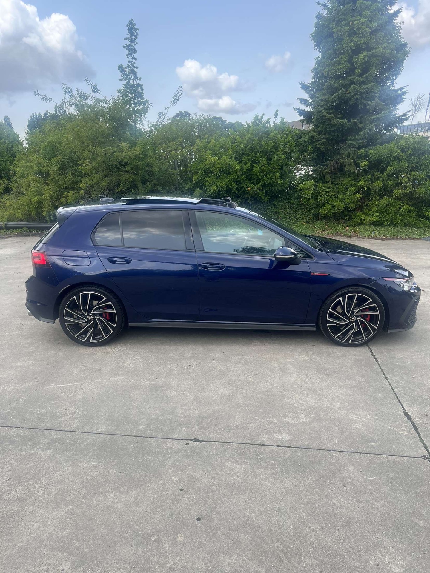 Beschikbaar 29500€